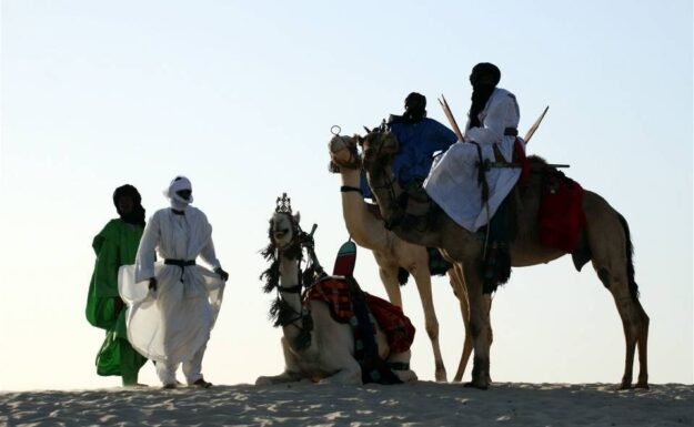 Tuaregeja Timbuktun länsipuolella.