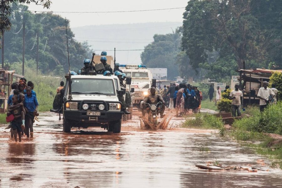 YK:n rauhanturvaajat partioivat Keski-Afrikan tasavallassa.