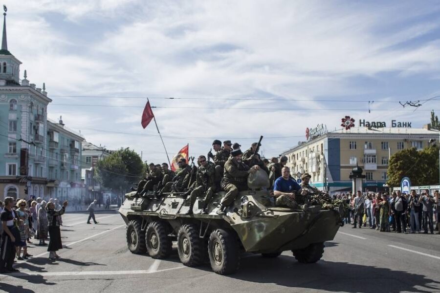Prorussiske opprørere øst i Ukraina i 2014. Foto: NTB Scanpix/Reuters/Marko Djurica