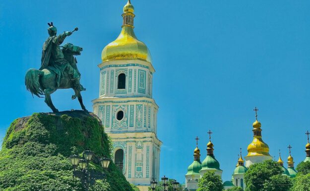Kyivs St. Sophia katedral og de tilhørende bygningene er et av kulturminnene UNESCO jobber for å bevare.