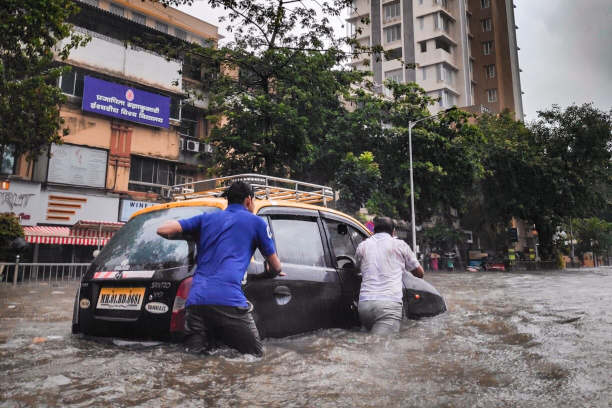 Oversvømmelse er en konsekvens av klimaendringene som vil ramme store deler av verden. Foto: Saikiran Kesari