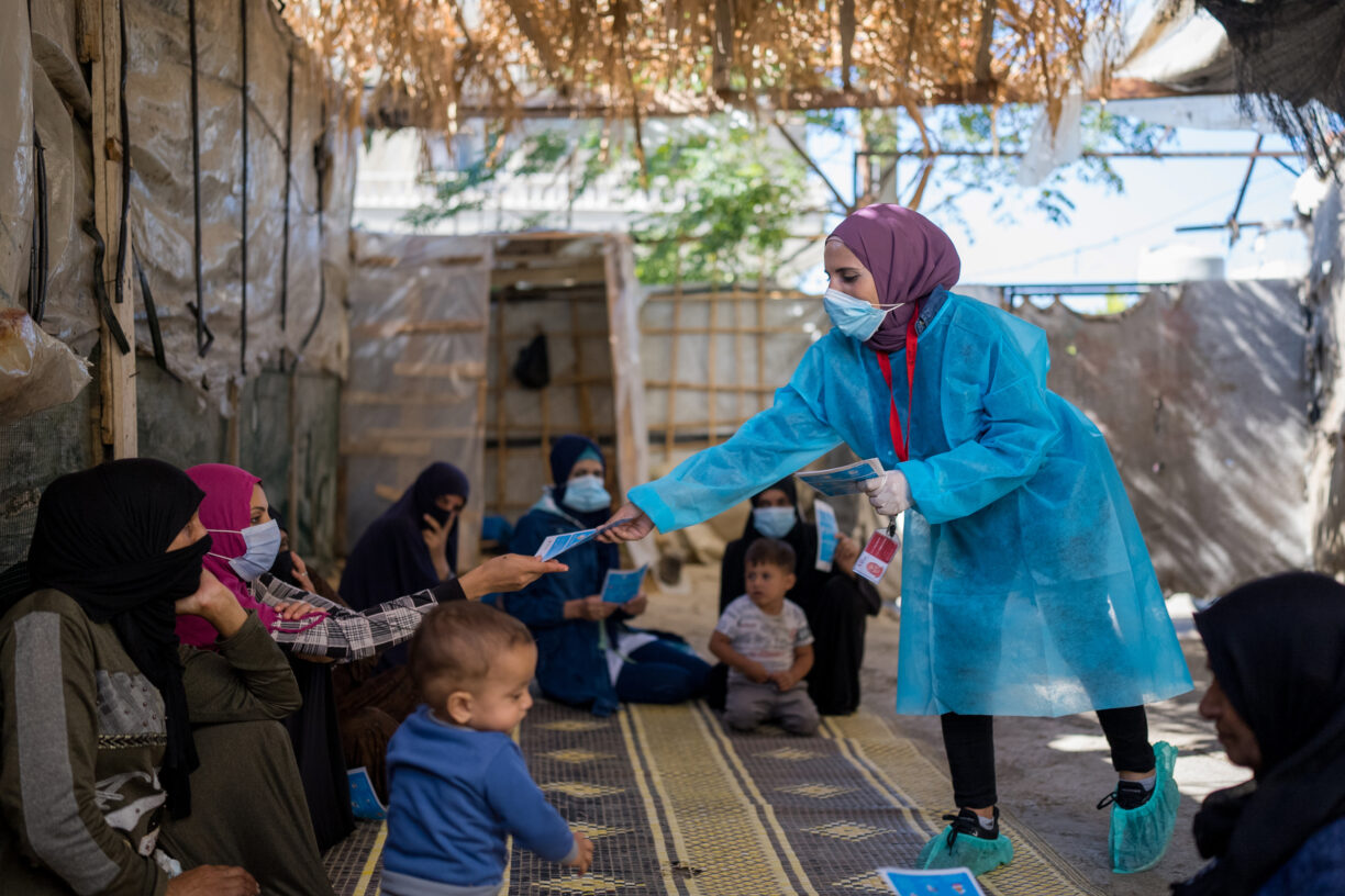 UNICEF øker bevisstheten til 145 500 mennesker i Libanon om hygiene og forebygging av kolera. Foto: UNICEF/UN0725102/Choufany