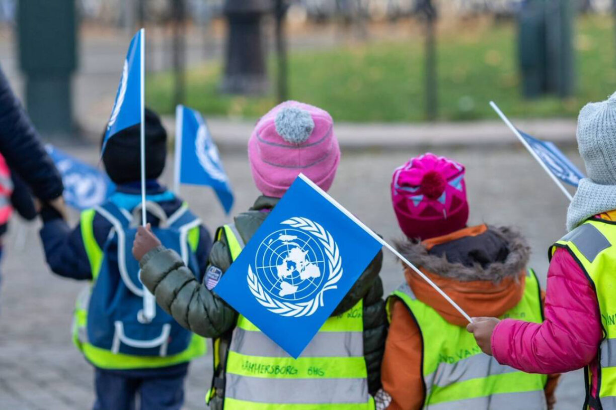 Mange skoler feirer FN-dagen. Her fra et FN-dagstog. Foto: FN-sambandet