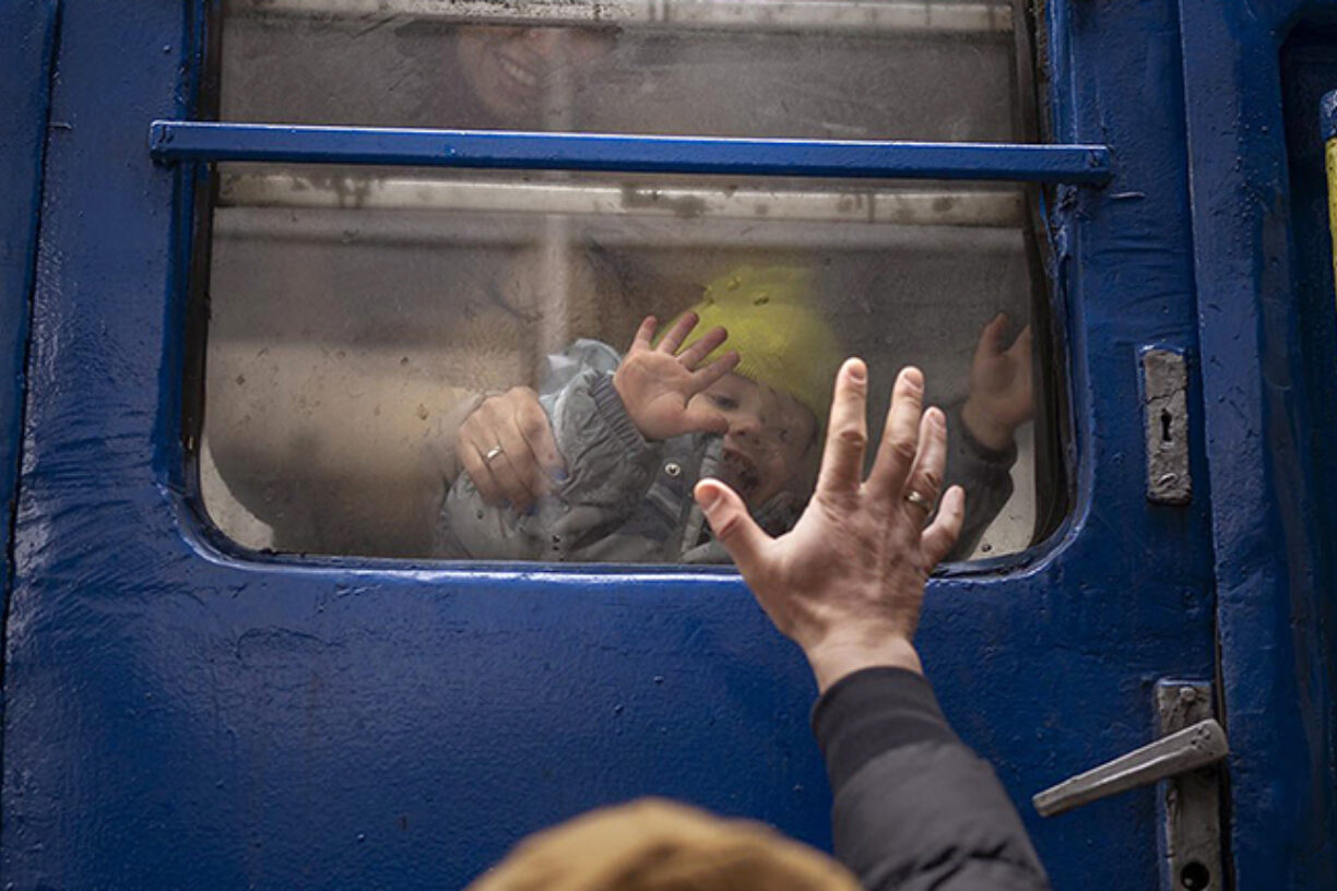 Siden Russland startet krigen mot Ukraina i slutten av februar, er mer enn 7,5 millioner mennesker på flukt registrert over hele Europa. Omtrent 85 prosent er kvinner og barn, som reiser uten mennene i familien, som er innkalt eller blir hjemme. Foto: manhhai.