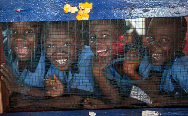 Ledere fra tolv afrikanske land lover å få slutt på aids blant barn innen 2030. Foto: UN Photo/Staton Winter.