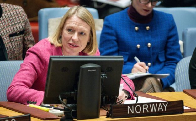 Utenriksminister Anniken Huitfeldt sier at regjeringen vil ha en ny periode i FNs sikkerhetsråd, fra 2039 til 2040. Her deltar hun i Rådet i desember 2022 under deres møte om situasjonen i Afghanistan. Foto: UN Photo/Eskinder Debebe.