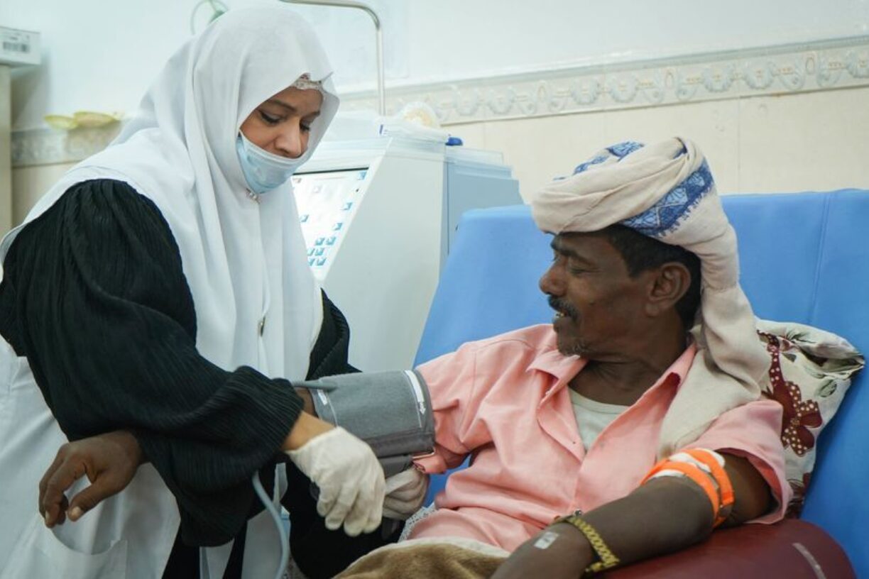 En ny WHO-rapport viser at covid-19 pandemien har forverret tilgang til livsviktig behandling for ikke-smittsomme sykdommer. Foto: OCHA/Saleh Bin Haiyan.