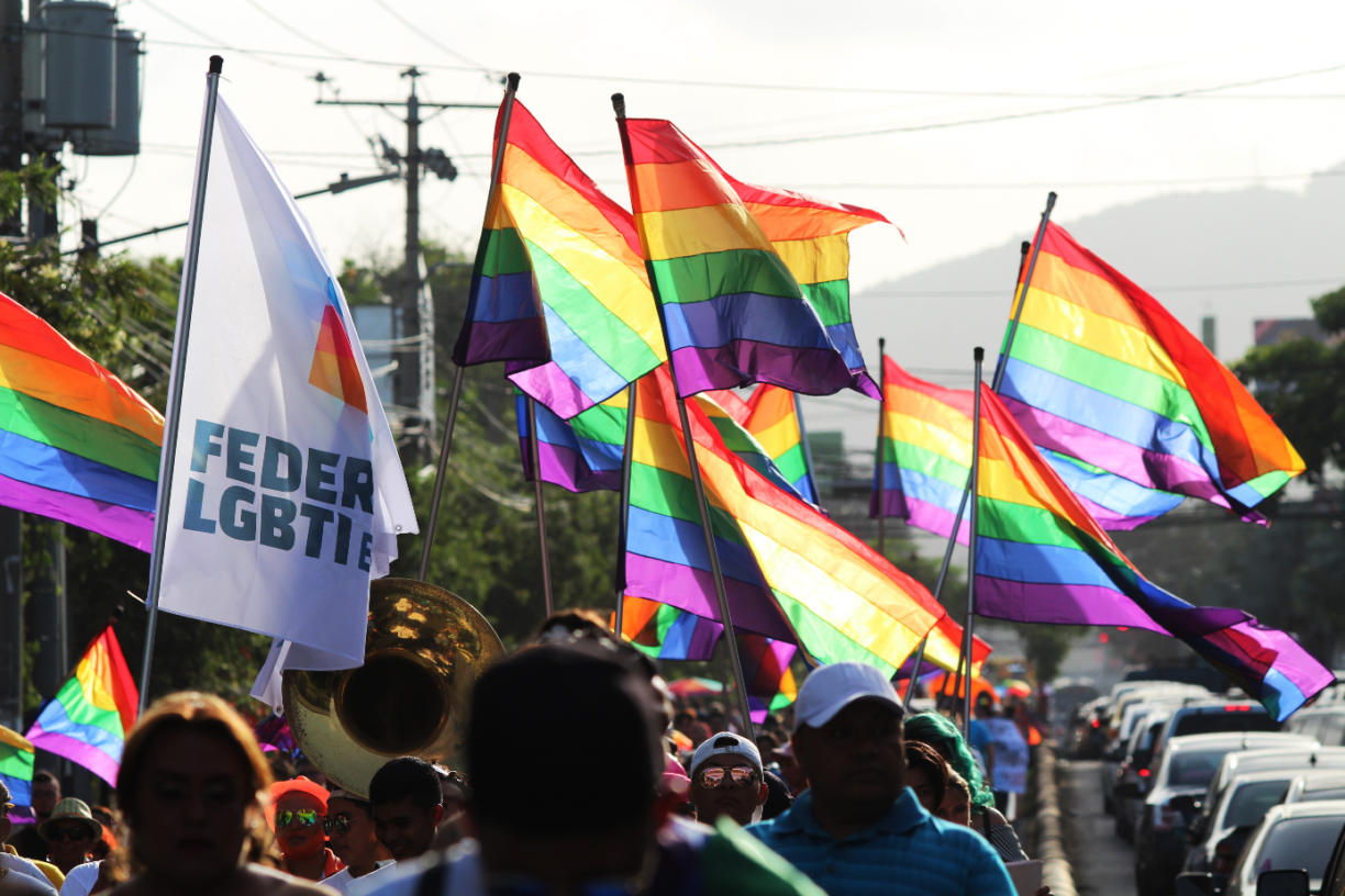 Hver 17. mai markerer verden IDAHOT – Den internasjonale dagen mot homofobi, transfobi og bifobi. Foto: Canva.