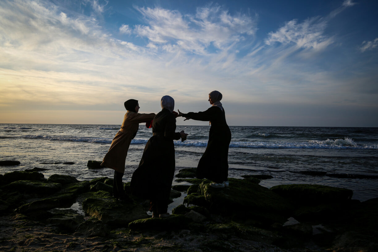 I dag, 7. oktober, er det akkurat ett år siden Hamas-krigere angrep Israel og krigen i Gaza brøt ut. Har vi kommet nærmere fred? FN-sambandet forklarer. Foto: OCHA