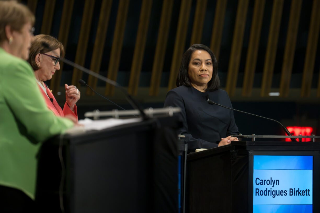 Nå er vi snart i september og vi vet fortsatt ikke hvem som blir den neste sjefen for FN. I den siste «hemmelige» avstemningen i Sikkerhetsrådet ligger Carolyn Rodrigues-Birkett fra Guyana best an, men det er langt fra «bankers». Mye kan endre seg mellom nå og januar, og nye kandidater kan også komme på banen. Foto: UN Photo/Mark Garten