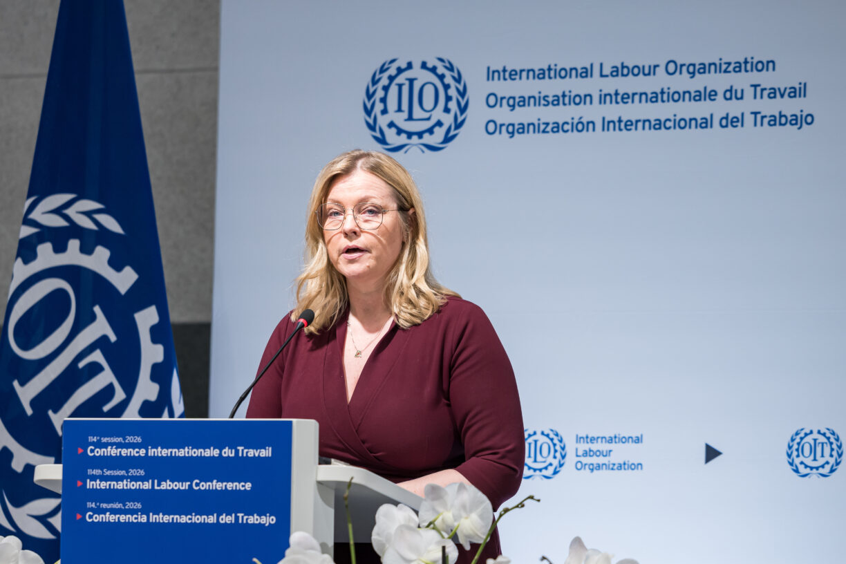 Norges innlegg til årets ILO-konferanse ble holdt av arbeids- og inkluderingsminister Kjersti Stenseng torsdag 4. juni. Hun rettet søkelyset mot hvordan teknologien må jobbe for oss – ikke vi for den. Foto: ILO/Pierre Albouy