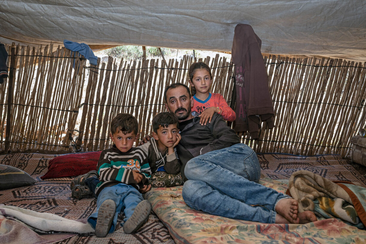 Over 36 000 palestinere er tvunget på flukt på Vestbredden det siste året, ifølge FN. —﻿ Det er veldig viktig at vi nå reagerer på det FN rapporterer at Israel gjør på Vestbredden, sier FN-sambandets leder, Catharina Bu. Vi kan ikke la 36 000 palestinere bli fordrevet uten protester bare fordi det er så mange andre konflikter og kriser som tar vår oppmerksomhet, legger hun til. Foto: LWD/Tanya Habjouqa