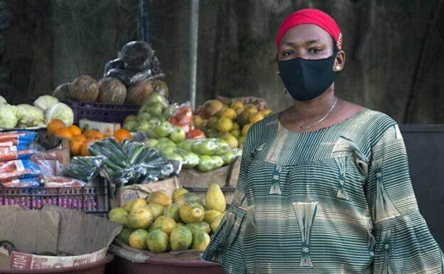 Koronapandemien skaper økt fattigdom og ulikhet. Foto: ILO