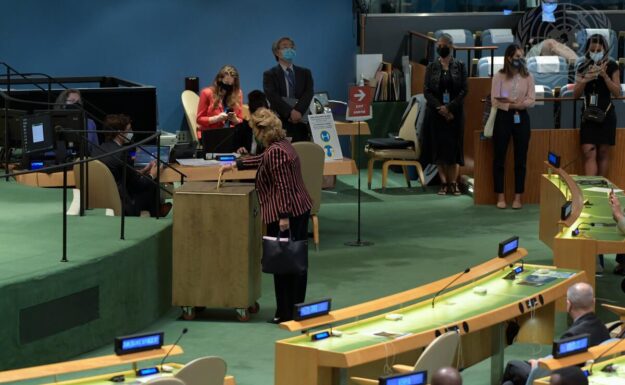 I dag stemte FNs medlemsland inn fem nye medlemmer i Sikkerhetsrådet. Albania, Brasil. Gabon, Ghana og De forente arabiske emirater trer inn i Sikkerhetsrådet i januar 2022. Foto: UN photo/Evan Schneider